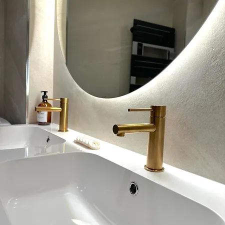 Monaco # - 6 Persons - 2 Bedrooms - Full Renovated - Full Clim - Hypercenter - And Sun * マントン