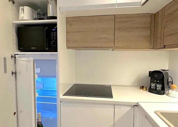 Monaco # - 6 Persons - 2 Bedrooms - Full Renovated - Full Clim - Hypercenter - And Sun Ментона