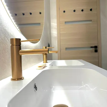 Appartamento Monaco - Menton - Full Clim - 6 Persons - 2 Bedrooms - Full Renovated - Hypercenter - Beach And Sun