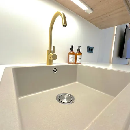 Monaco # - 6 Persons - 2 Bedrooms - Full Renovated - Private Parking - Hypercenter - Clim - And Sun * Menton