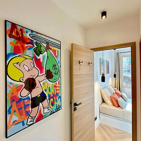 MONACO - MENTON - 6 PERSONS - 2 BEDROOMS - FULL RENOVATED - FULL CLIM - HYPERCENTER - BEACH AND SUn Apartment