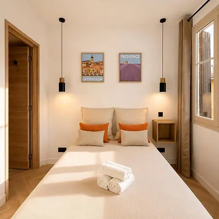 MONACO - MENTON - 6 PERSONS - 2 BEDROOMS - FULL RENOVATED - FULL CLIM - HYPERCENTER - BEACH AND SUn Apartment