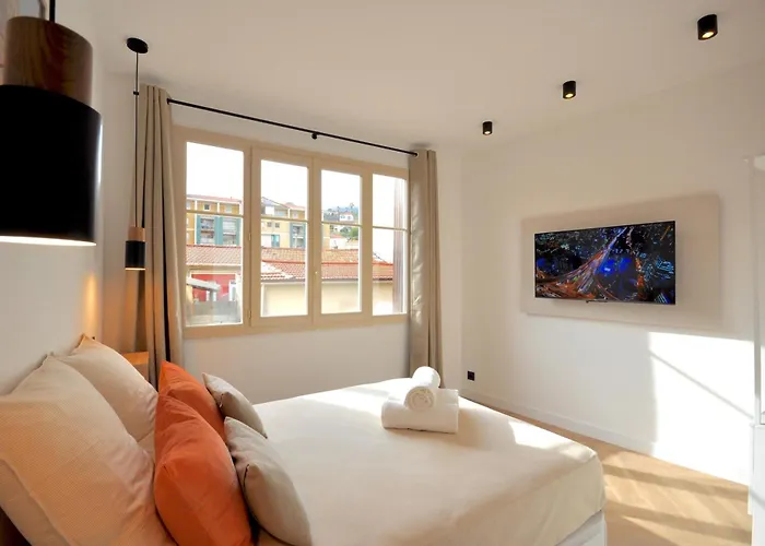 Apartmán Monaco # - 6 Persons - 2 Bedrooms - Full Renovated - Full Clim - Hypercenter - And Sun